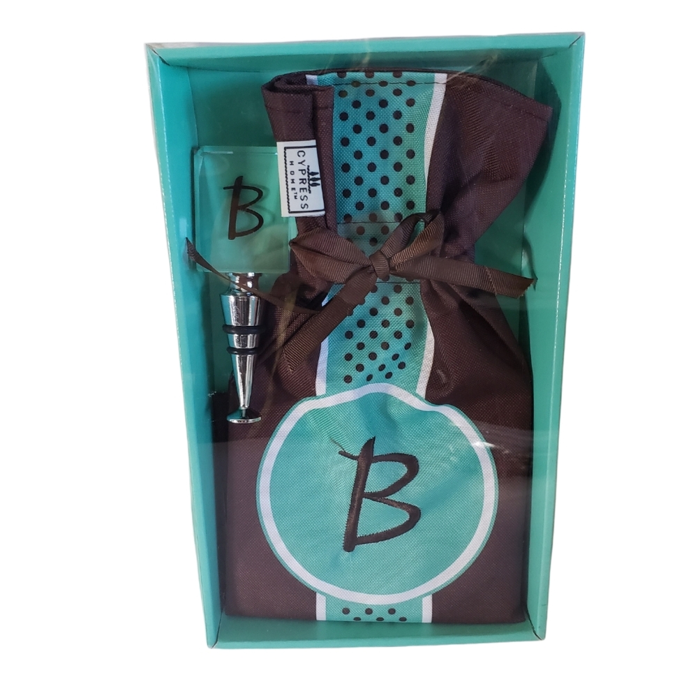 NIB Cypress Home Wine Bottle Bag and Stopper Gift Set Monogram Initial "B"